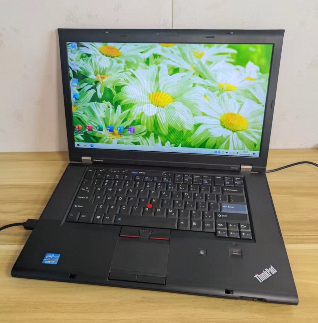 Видеоклип для ноутбука ThinkPad i5i7 W530, предназначенный для офисного программирования, инженерного рисования