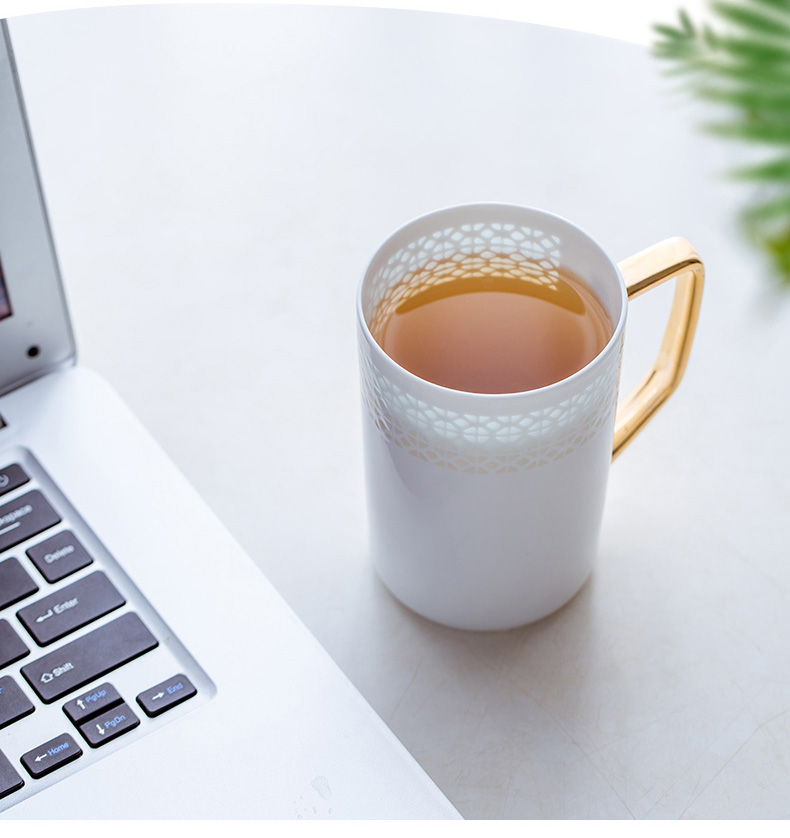 Jingdezhen ceramic see colour and exquisite hand - made filtration separation cups with cover the tea cups of tea keller