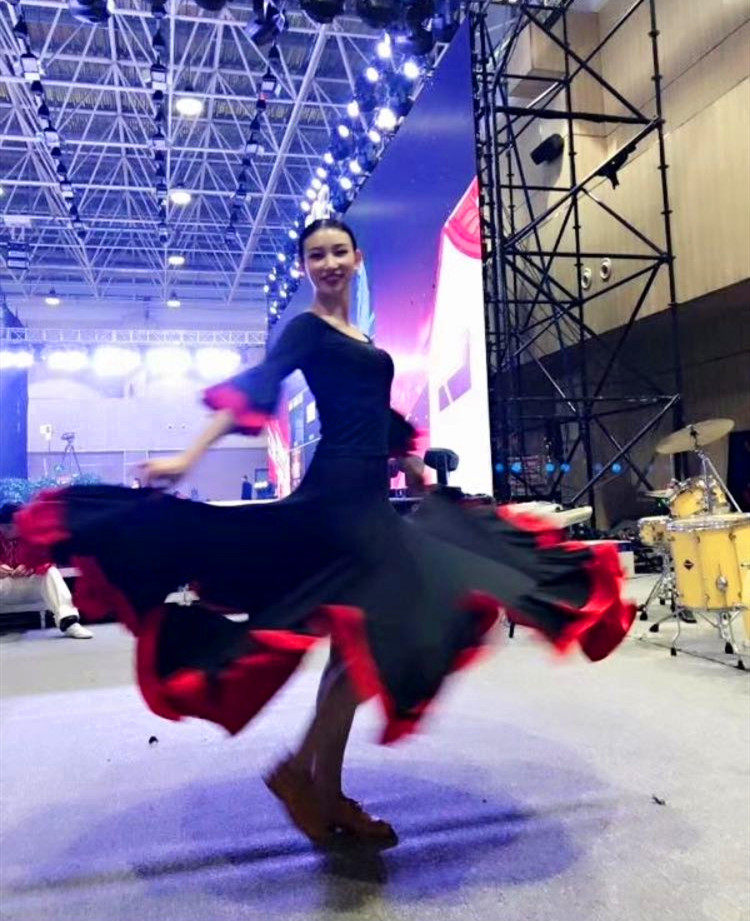 スペイン舞踊のパフォーマンス用スカート、ベリーダンス用スカート、フラメンコダンスのオープニンググループダンス練習用ビッグスカート