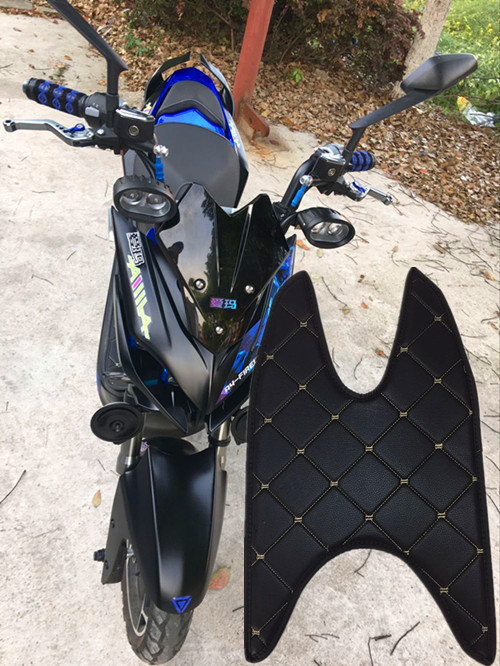 Electric car mats are suitable for Emma geek Bumblebee Optimus Prime Megatron electric car mats foot pads