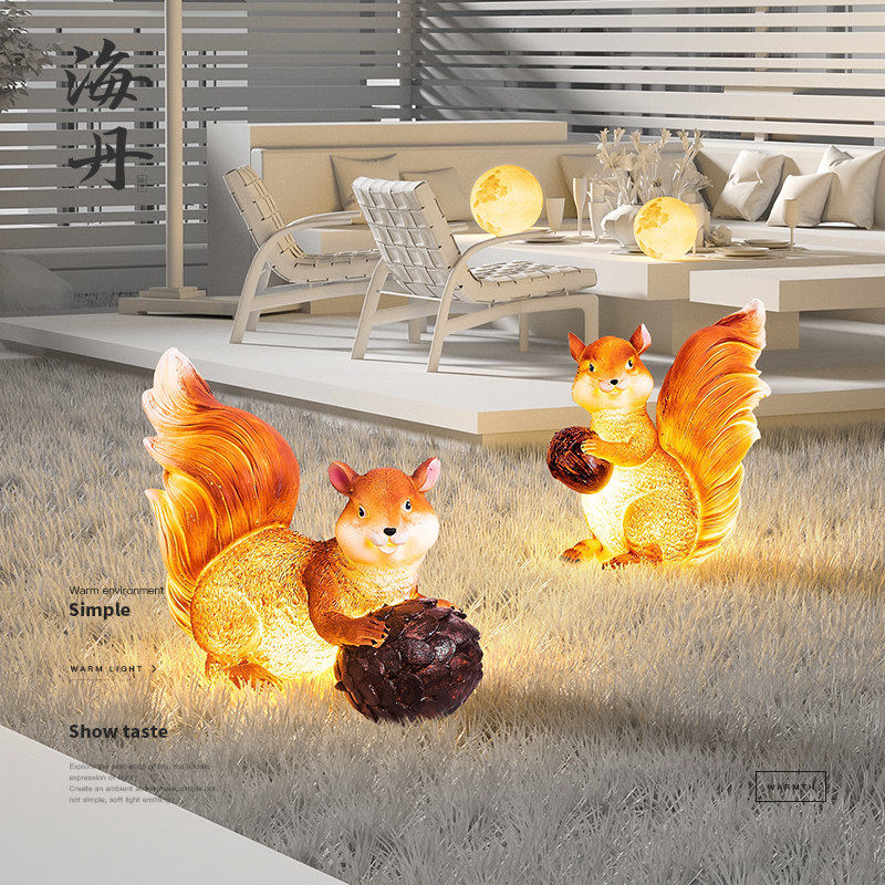Outdoor lawn lamp waterproof garden lamp villa landscape lamp park decoration lamp imitation animal resin squirrel lawn lamp