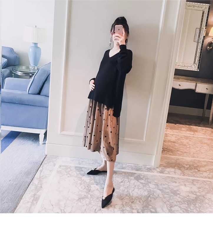 Trang phục bà bầu 2018 mùa thu mới Hàn Quốc chấm bi nhung vàng điều chỉnh Một phiên bản thời trang mẹ bầu hot mẹ hot áo bầu công sở