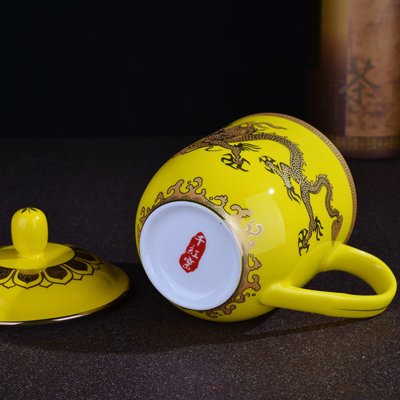 Thousands of red huang liling porcelain up jinlong boss ceramic tea cup with cover glass cup creative keller can be customized