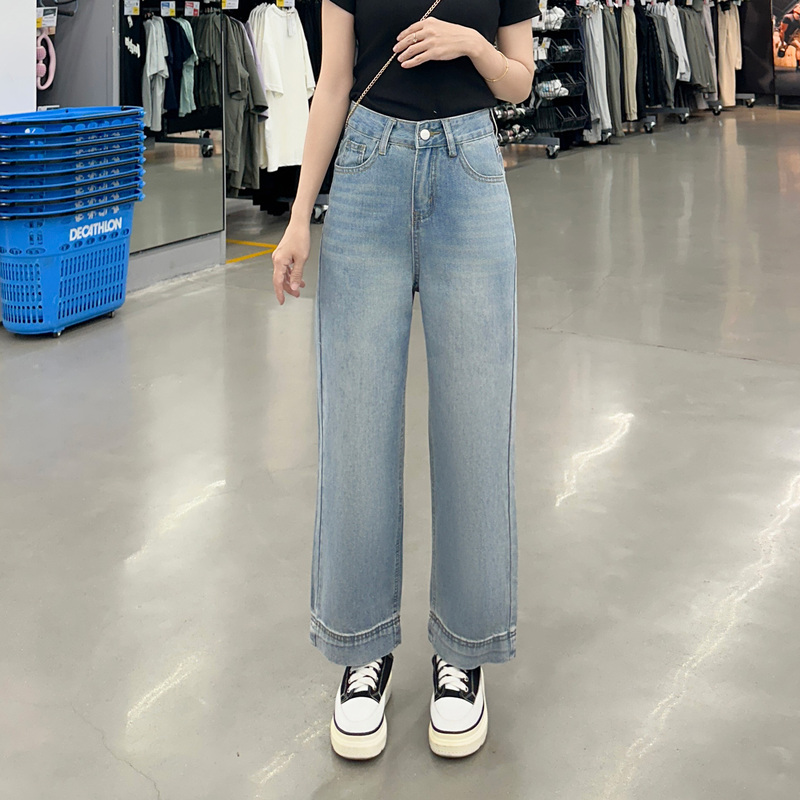 Encounter the Petite Girl: 150cm Tall, High-Waisted, Light Blue Denim Wide-Leg Pants for Women, 2026 Summer Collection, Height-Enhancing Straight-Leg Trousers