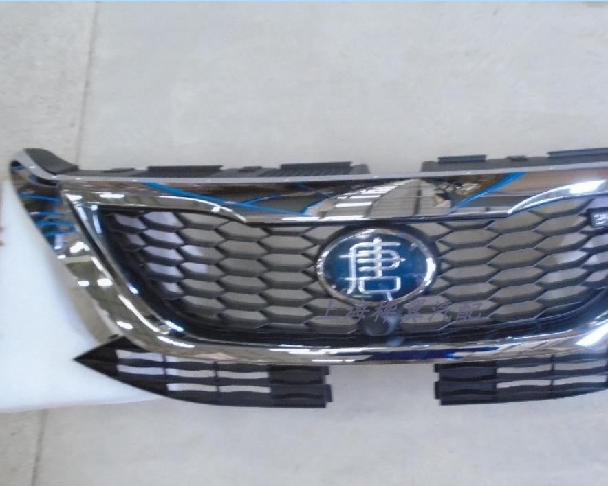 Решетка радиатора передняя оригинальная BYD Tang