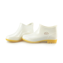 Double star men's and women's sanitary rain boots white acid and alkali resistant oil resistant short tube rain boots food and medicine factory labor protection water shoes