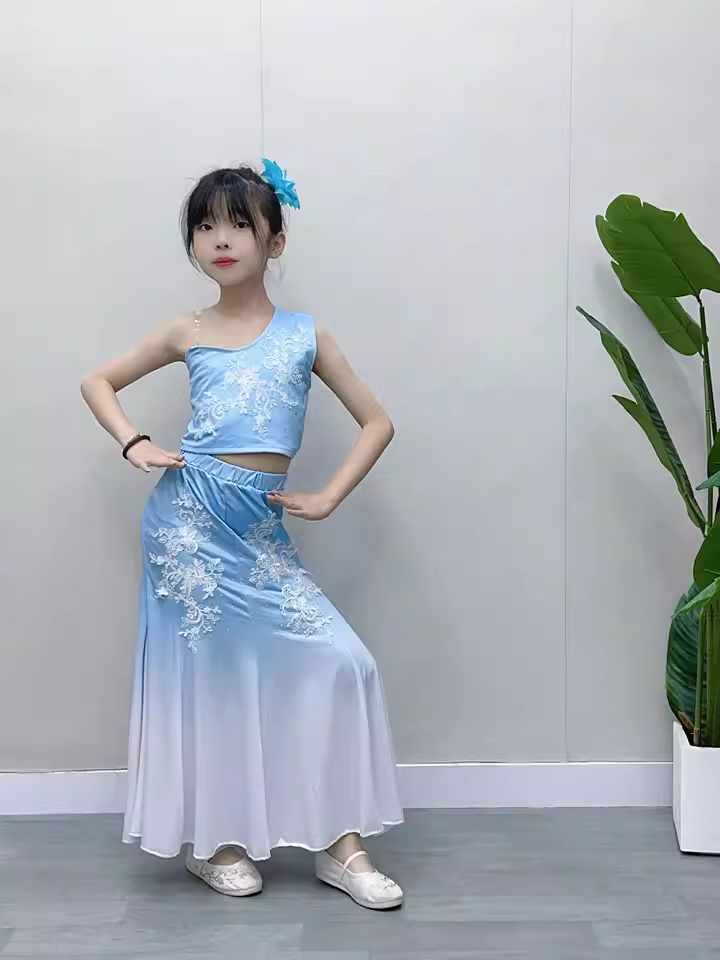蓝皮鼠童装