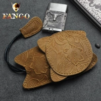 Вырезанный светло -коричневый