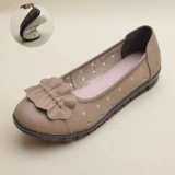 Тапочки в стиле Crocs на танкетке, комфортные босоножки, нескользящие дышащие «мамины туфли», закрытый носок, мягкая подошва, из натуральной кожи