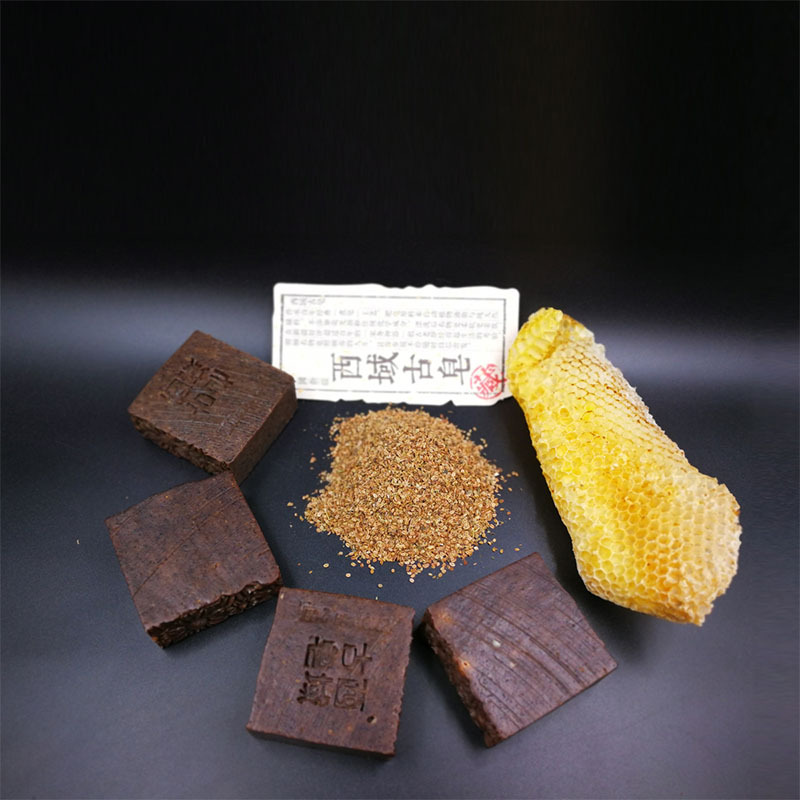 Newly Upgraded Formula of Snakebed Seed Soap Containing Sandalwood Gum, Handmade Cold Process, No Essential Oils, Xinjiang Air-Dried Soap, Not Suitable for Pregnant Women and Infants Newly Upgraded Formula of Snakebed Seed Soap Containing Sandalwood Gum, Handmade Cold Process, No Essential Oils, Xinjiang Air-Dried Soap, Not Suitable for Pregnant Women and Infants