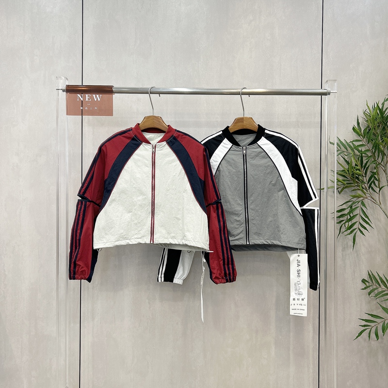 European Style Color-Blocked Stand-Up Collar Korean Jacket for Women, Spring New Short Top with Ripped Sleeves, Trendy 7634