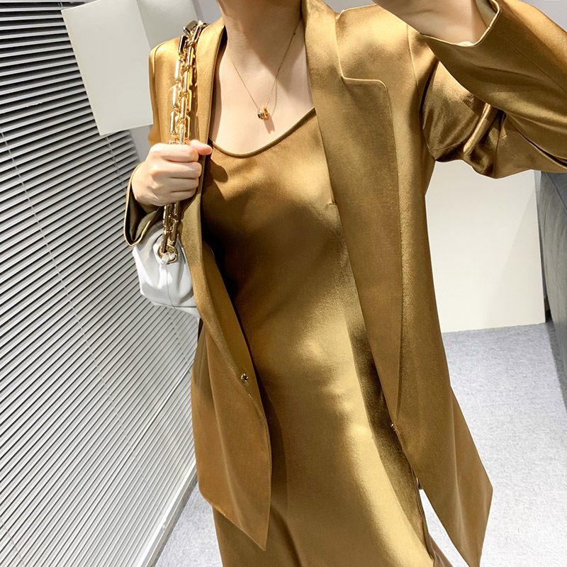 Kuanjia Imported Triacetate Belt, Mid-Length Suit, Honey Gold Color, Luxurious and Elegant but Not Pretentious! Stunningly Beautiful!