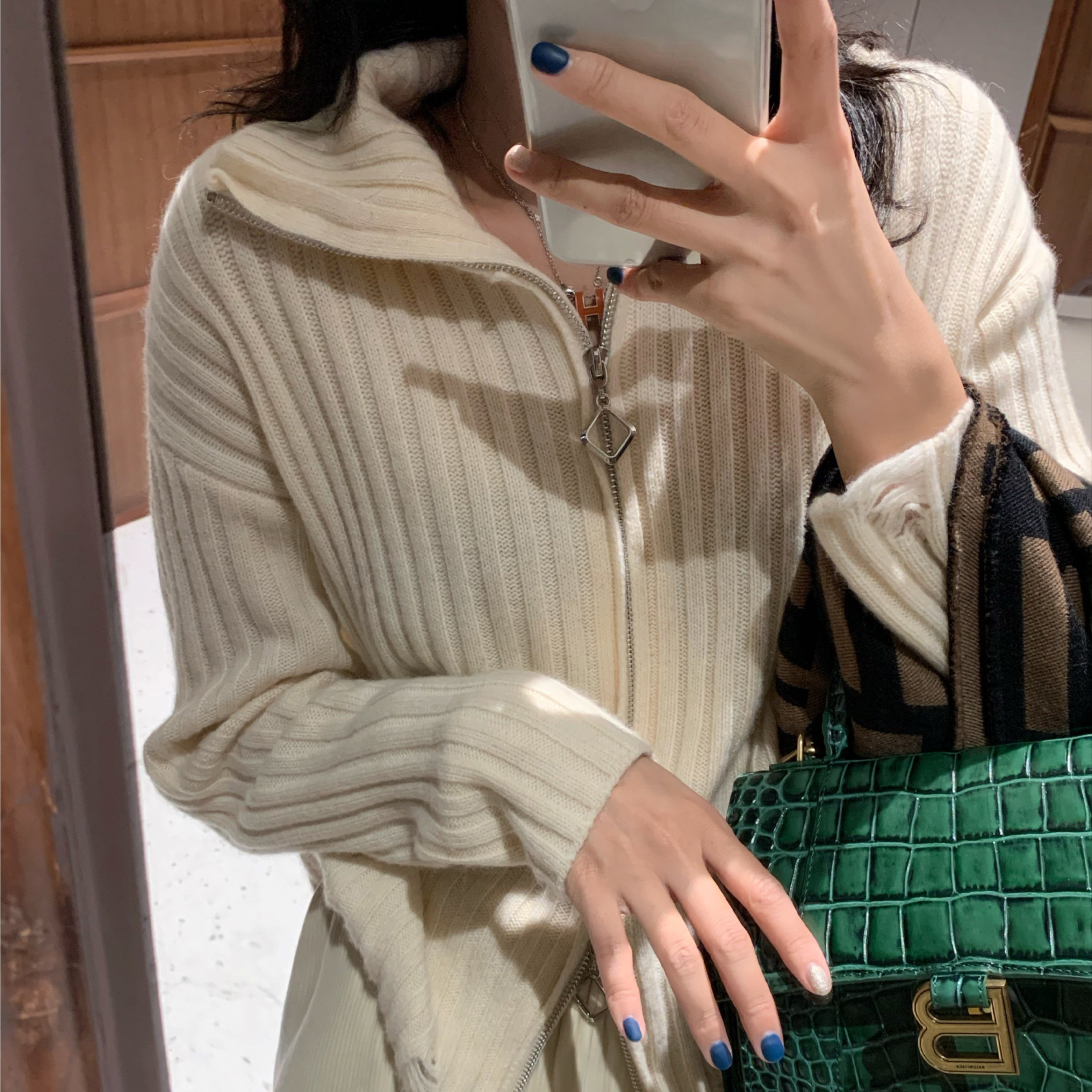 tinafairy Korean version folded full wool lapel hem hole inside and outside wear zipper cardigan sweater women's winter