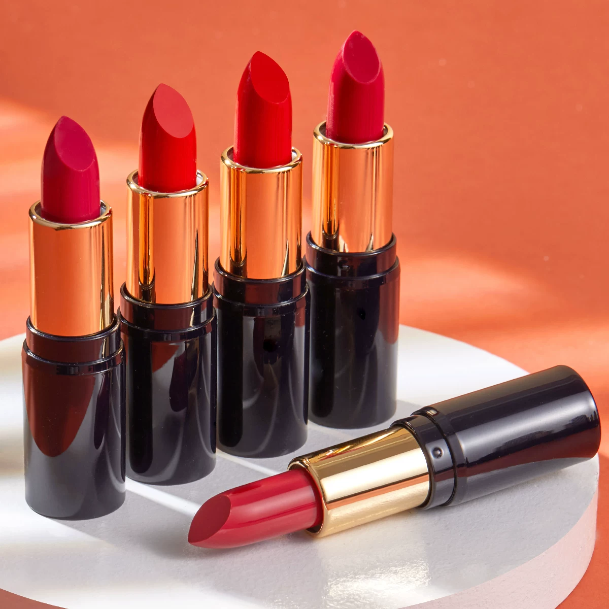 Vitaminised red multicoloured lipstick, long-term effect
