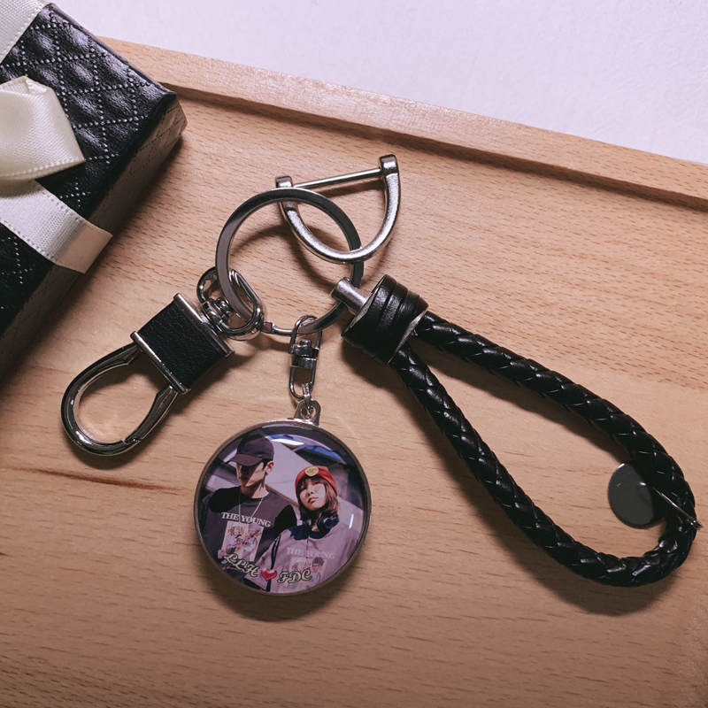 Photo Keychain Double-Sided Birthday Wedding Graduation Commemorative 520 Valentine's Day Gift Bag Pendant Photo Keychain Double-Sided Birthday Wedding Graduation Commemorative 520 Valentine's Day Gift Bag Pendant