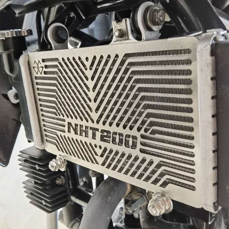 Applicable SYM Sanyang rally car NHT200 Wolf 300 water tank shield Stainless steel mesh cover modified decorative mesh