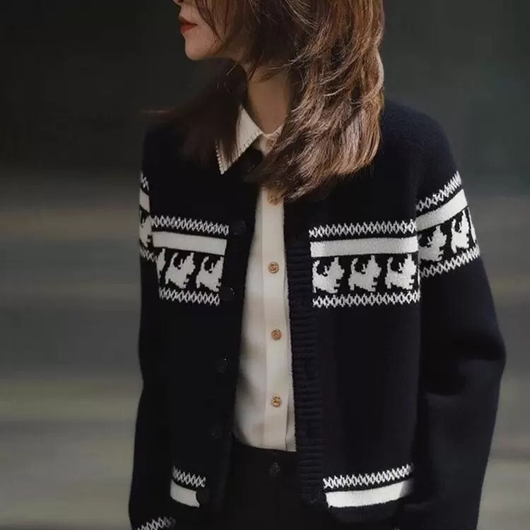 Fair Isle Style Color-Blocked Jacquard Knit Cardigan for Women, Vintage Versatile Sweater Jacket for Early Autumn