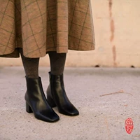 Spot Discount | Retro Fangtou Fevir -Star Рекомендуется австрийскому другу High Hogl Leather -High -High Short Boots Winter Black