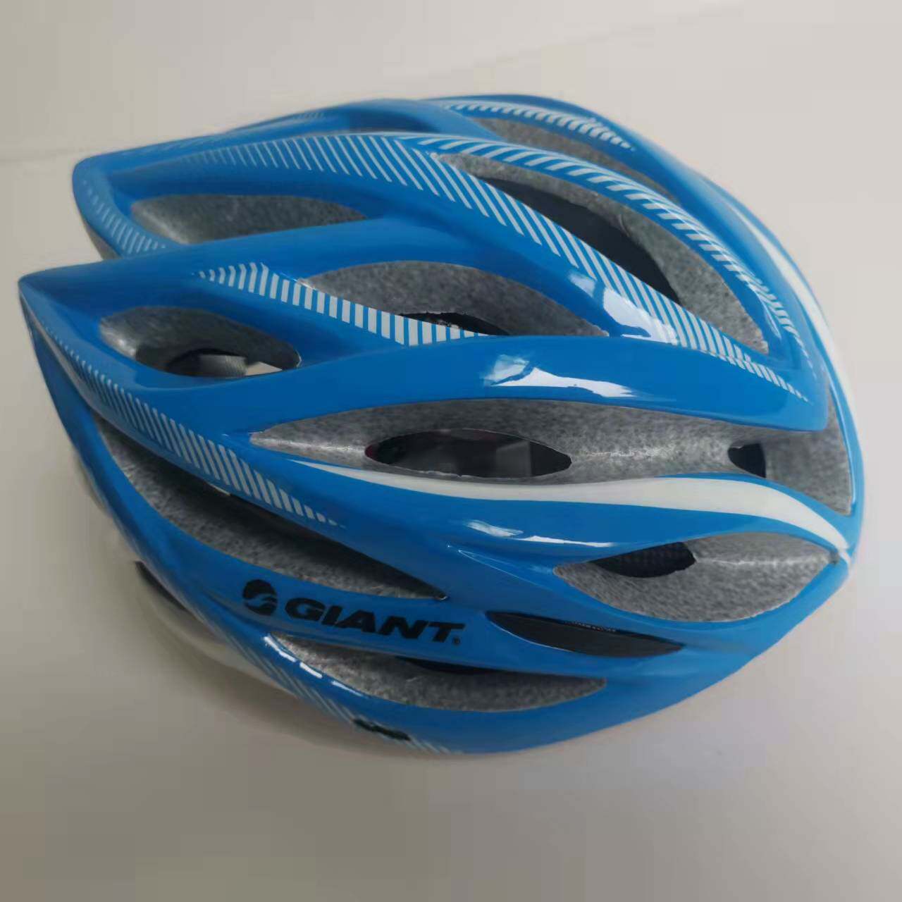 Bike Riding Helmets Tail warning wheels slip adjustment Size one-piece Forming male and female universal light and breathable-Taobao
