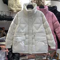 Short white down jacket womens 2021 winter new design sense niche hot style bread jacket thick cotton jacket jacket