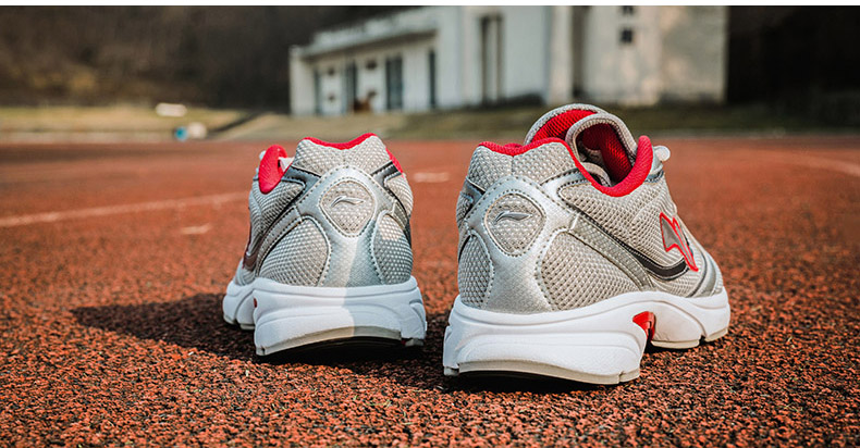 Li Ning của nam giới giày thể thao 2018 mùa hè lưới giày thể thao trọng lượng nhẹ hấp thụ sốc hỗ trợ ổn định giày chạy ARHJ059 giày đi bộ nữ
