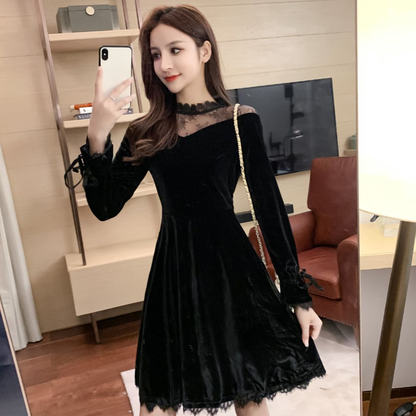 2019 autumn and winter new sweet small fresh waist thin a word velvet lace stitching long-sleeved dress