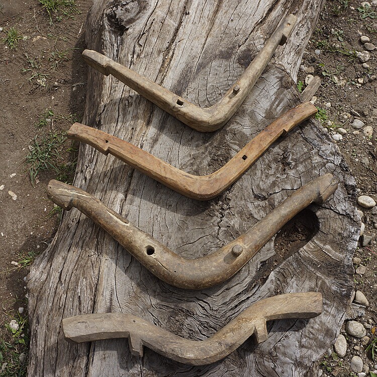 Cattle saddle farm tools collection ornaments design decoration accessories DIY wall wood decoration Leisure farm bed and breakfast