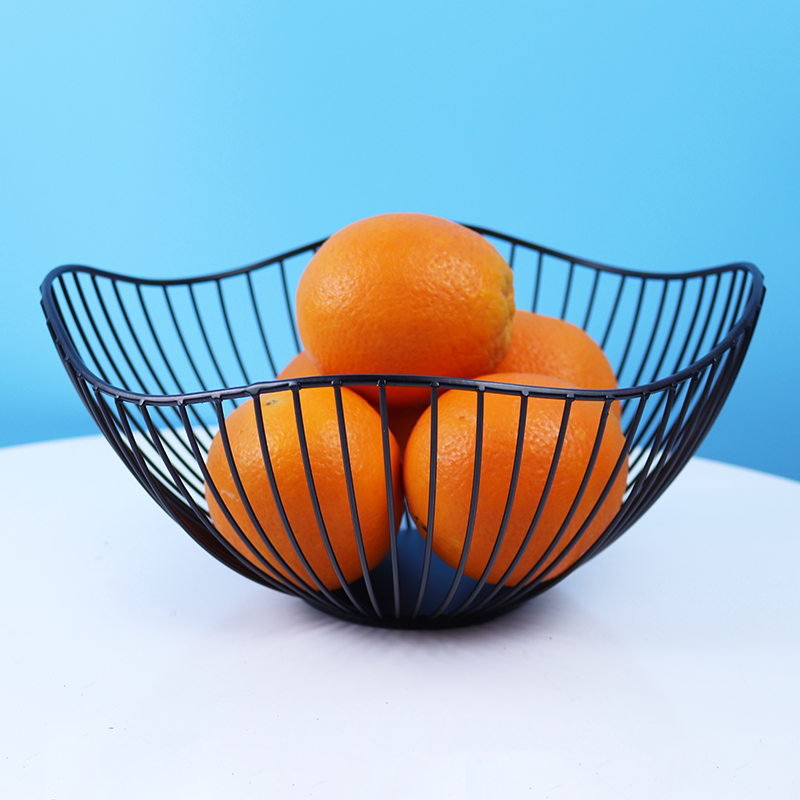 Nordic creative Wrought iron irregular household living room coffee table Fruit plate European modern simple drain basket dry fruit basin