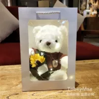 Фиолетовый красный свитер скрученные цветы