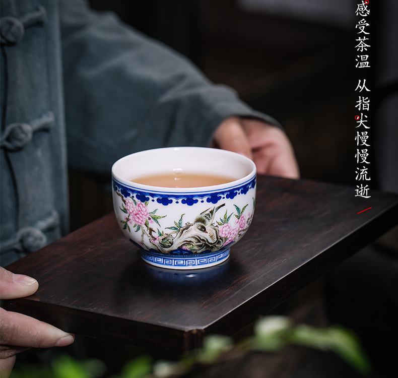 Owl up jingdezhen blue and white master all hand tea cup cup lotus peach colored enamel painting of flowers and birds to the CPU