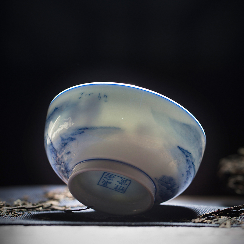 Blue and white landscape painting of jingdezhen ceramics single CPU hand - made personal master kung fu tea cup tea cup