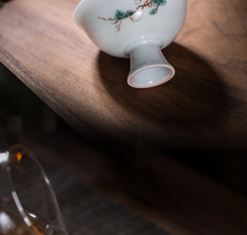 The Owl up jingdezhen ceramics by hand high liquor sample tea cup hand - made glair pine and wall painting of the cup