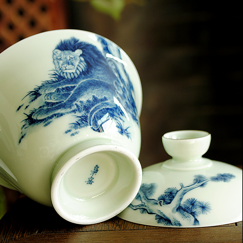 The Owl up of archaize of jingdezhen blue and white porcelain tea set hand - made tureen checking ceramic cups tea bowl three cups