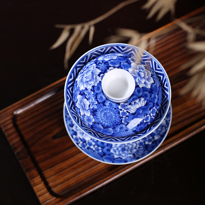 Jingdezhen blue and white tureen hand - made ceramic flower is not open checking ceramic bowl of tea cup bowl bowl three