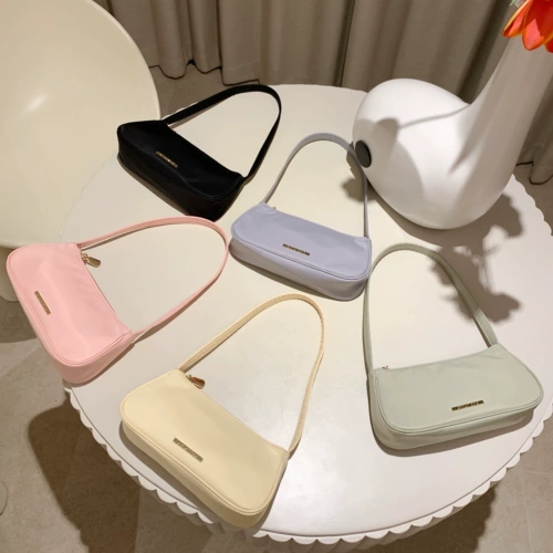 Сумка подмышку, сумка через плечо, дизайнерская небольшая сумка на одно плечо, коллекция 2022, 2023, премиум класс