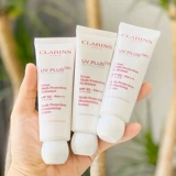 Clarins, многофункциональный прозрачный осветляющий ноябрьский солнцезащитный крем, новая версия