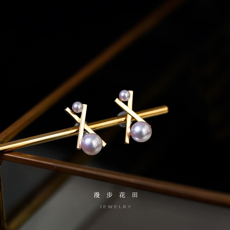 T - home balance beauty Japanese Aurora Akoya natural seawater pearl texture 18K gold cross - balance wooden ear needle