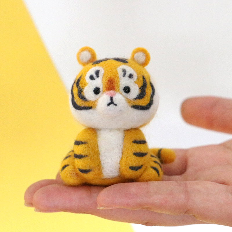 Wool Felt Sheep Felt Small Tiger Diy Material Bag Handmade Pendant Swing Piece Doll Gift Tiger year New Year