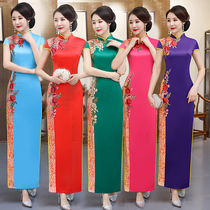 Cheongsam new improved retro middle-aged catwalk etiquette stage performance costume long split size can be customized