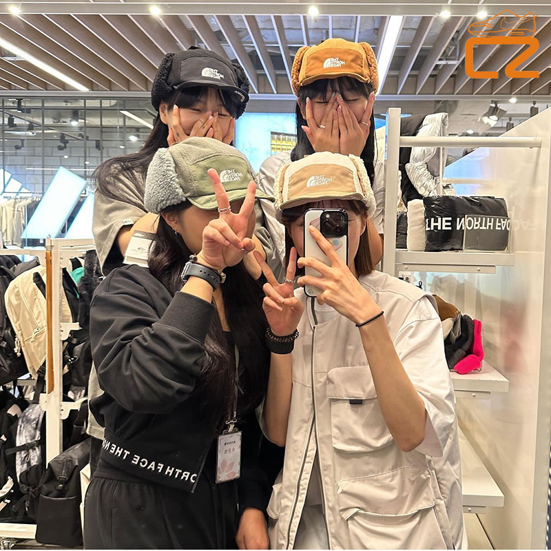 New North Face Autumn and Winter Cycling, Skiing, Commuting, Hiking, Locomotive-Style Lei Feng Side Ear-Covering Fleece Hat for Men and Women