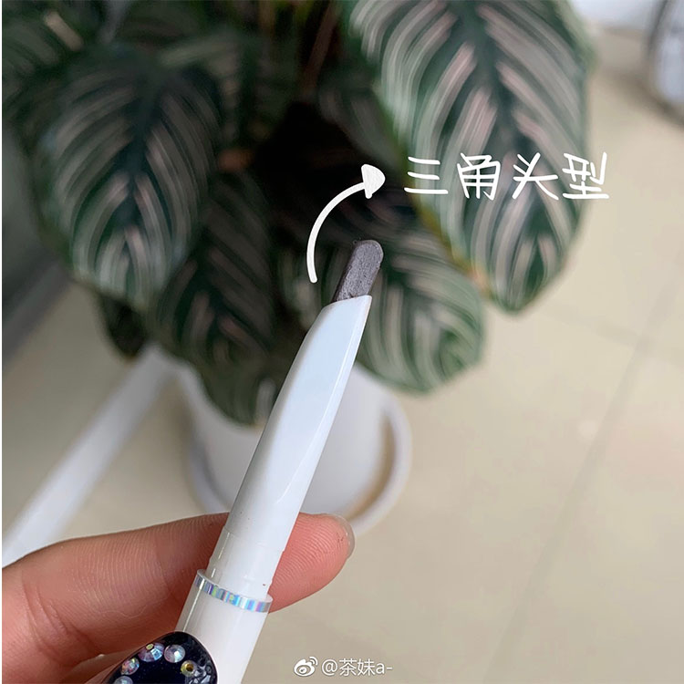 Hàng Trung Quốc NyceMakeup đôi đầu sương mù bút chì tự động xoay tam giác kim cương lông mày bút chì chống thấm nước không nhuộm màu - Bút chì lông mày / Bột / Stick innisfree chì kẻ mày