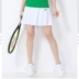 Váy tennis eo cao xếp li váy hoang dã Một từ váy ngắn chống bóng bàn cầu lông vuông nhảy thể thao - Trang phục thể thao