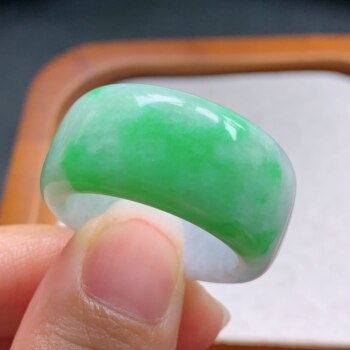 No. 29 myanmar natural a-grade jadeite t1263 inner diameter 22.3-14-4.3mm positive green tire ring finger