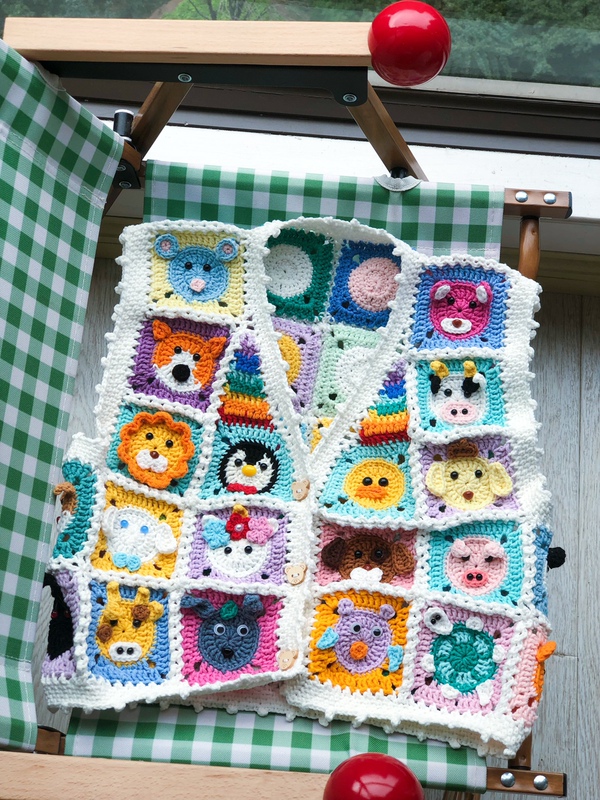 DIY Crochet Kit for Small Animal Vests, Handmade Knitting Yarn Balls, Time-Killing Activity