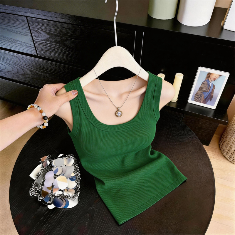 2026 Summer New Style U-Neck Knit Vest for Women, Slimming and Elegant, Green Inner Layer, Casual Versatile Camisole Top 2026 Summer New Style U-Neck Knit Vest for Women, Slimming and Elegant, Green Inner Layer, Casual Versatile Camisole Top