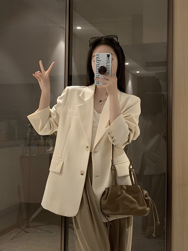 Rushujia Regular Off-White Blazer for Women, Spring and Autumn, Loose Fit, Casual Commuter Blazer Rushujia Regular Off-White Blazer for Women, Spring and Autumn, Loose Fit, Casual Commuter Blazer