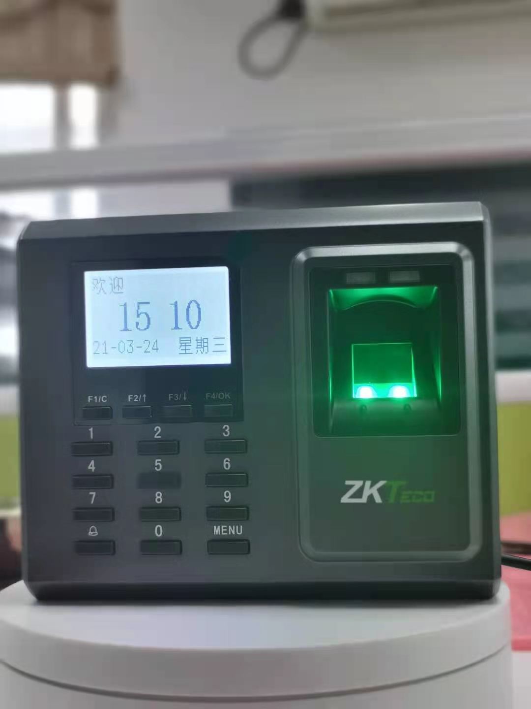 Central Control F2 Fingerprint Password Access Control Attendance All with Internet U Disk Download Customizable ID IC Card Swiping Function