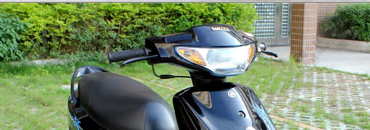 Thứ hai tay Yamaha Qiaogefuxi 100cc scooter du lịch bốn thì phụ nữ nhiên liệu tăng xe máy xe hoàn chỉnh