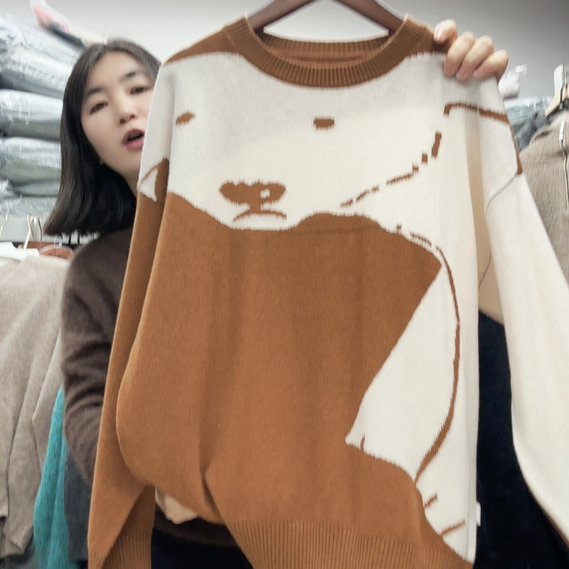 2025 Winter New Style Lazy Style Soft and Contrasting Color Loose Slimming Polar Bear Sweater for Women