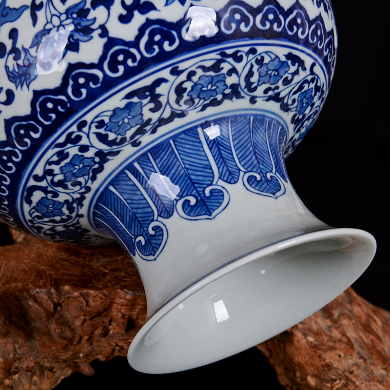 Jingdezhen fine ceramic vase hand - made archaize of blue and white porcelain lotus flower arhat furnishing articles collection of blue and white porcelain bottle